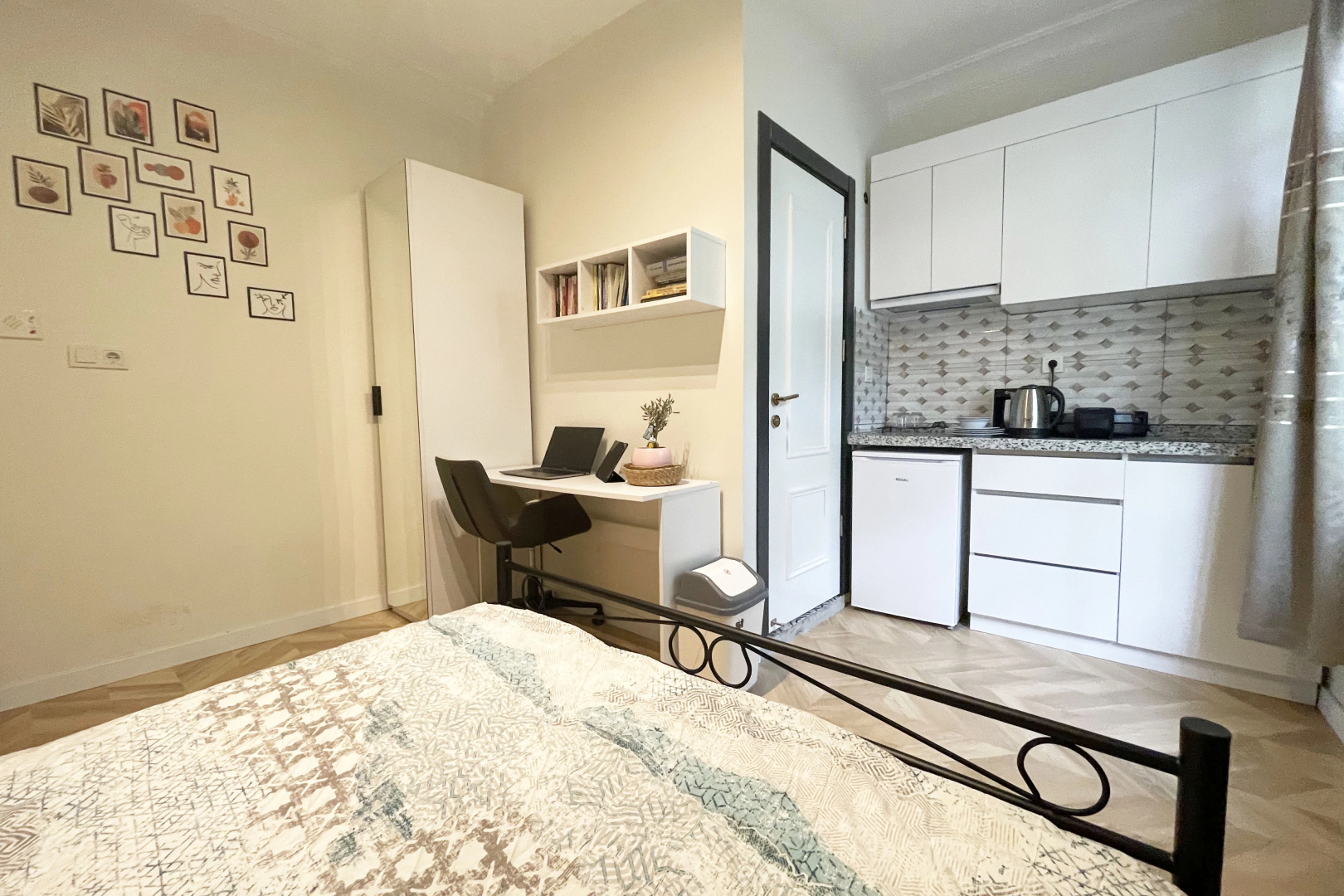 Апартаменты 2BR+2Bath entire apt with Balcony at central location