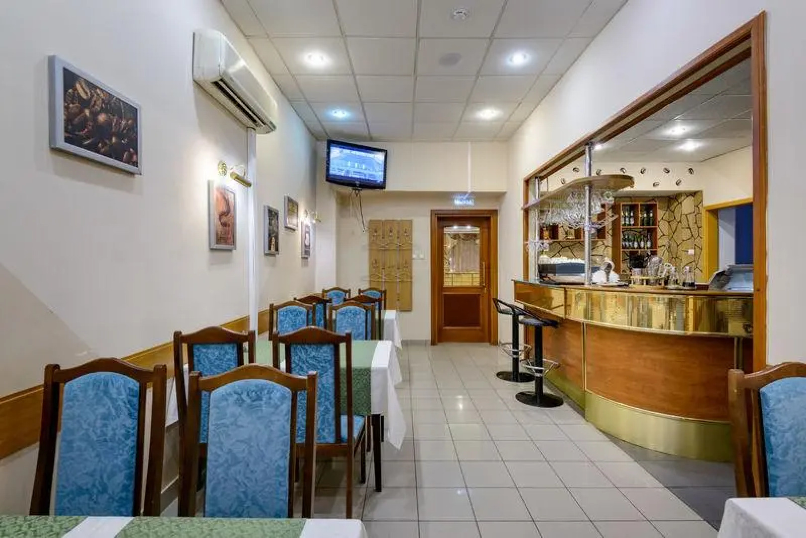 Азимут Отель Мирный