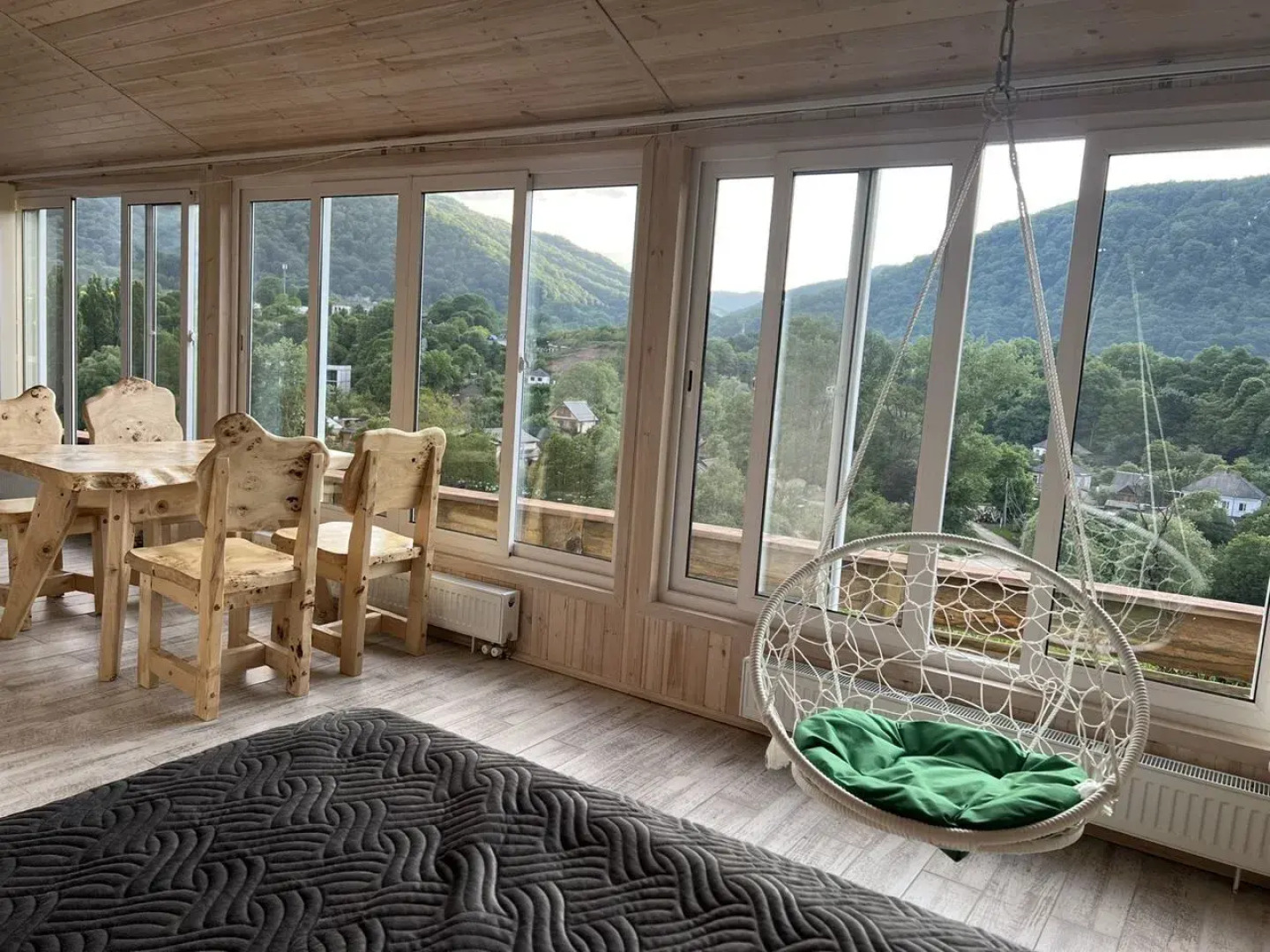 Частный дом с бассейном