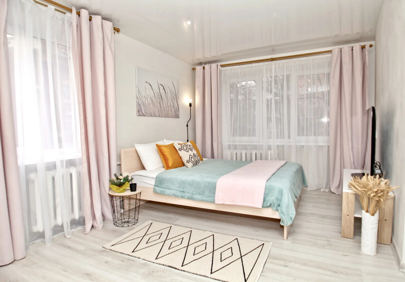 Апартаменты ApartMari В центре у озера