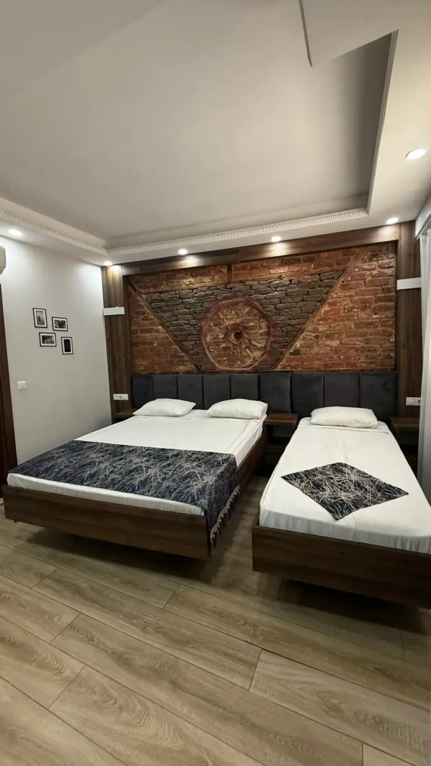Отель Han Suite