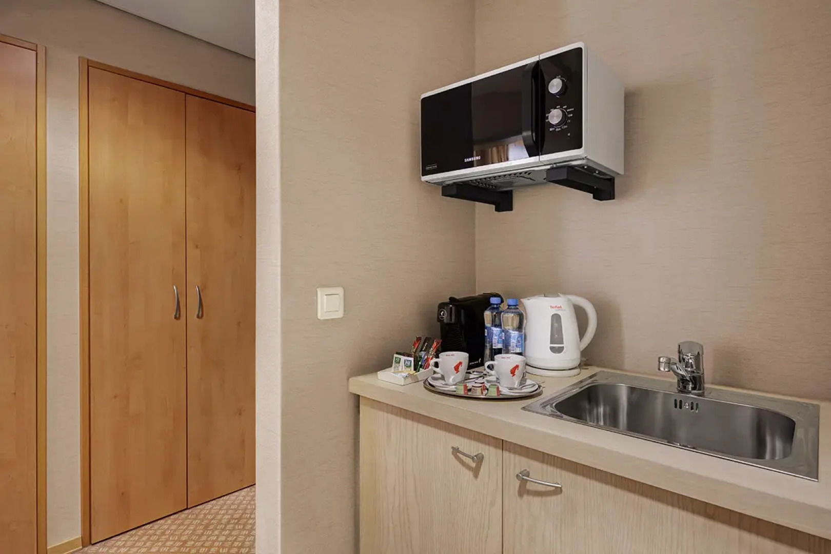 Отель Лесная Сафмар (бывший Холидей Инн Москва Лесная)