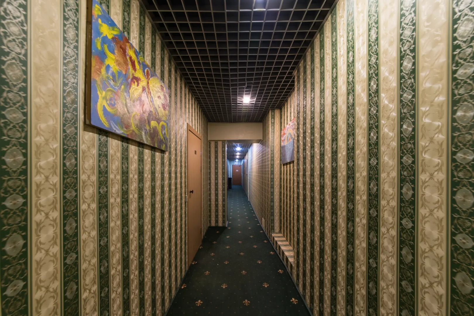 Грандора Невский 44