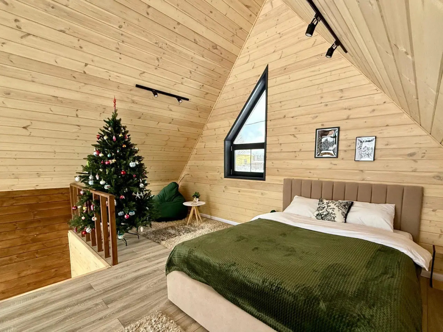 Частный дом Уютный  в Изумрудном