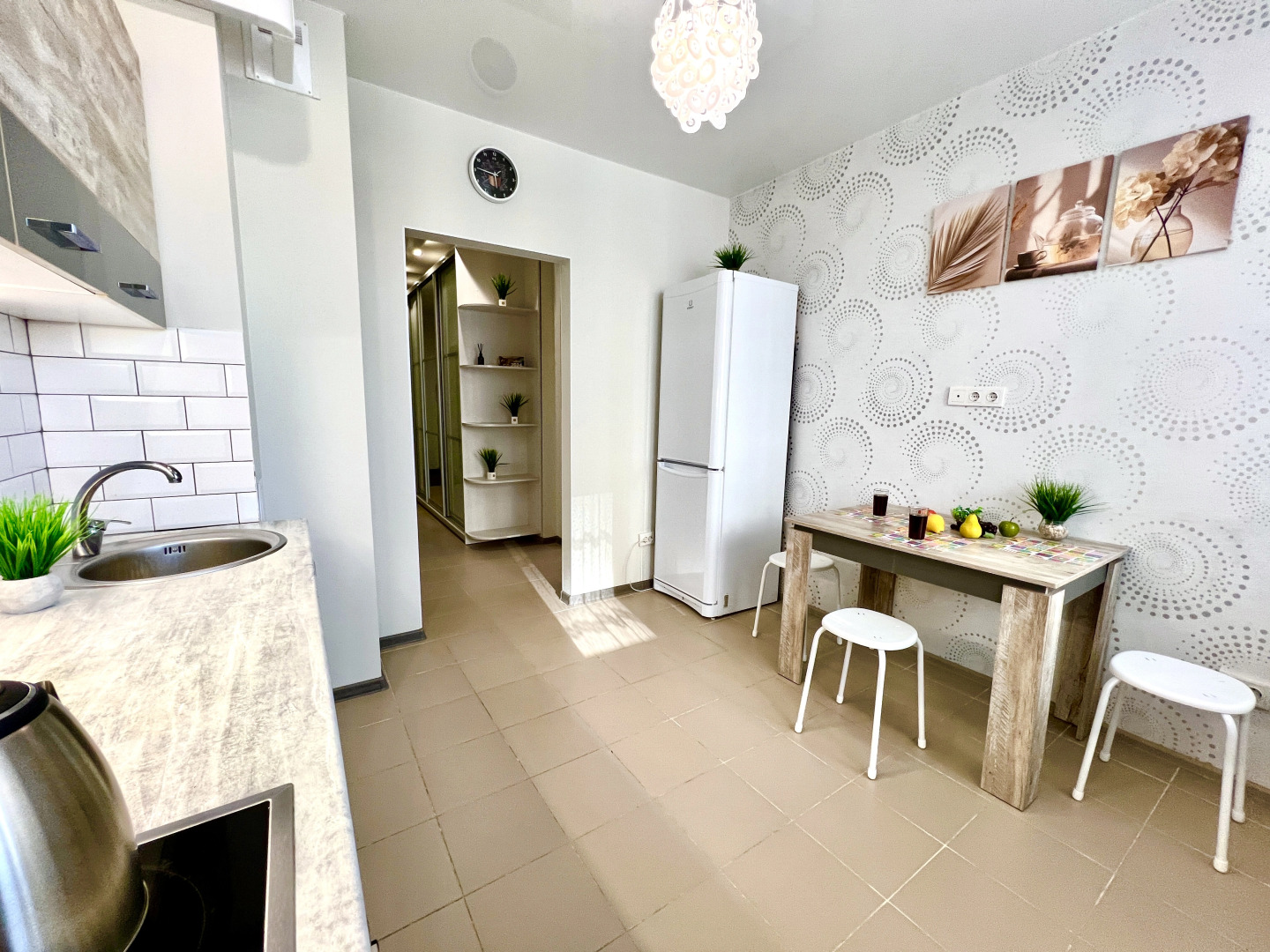 Уютные Апартаменты в ЖК Радужный Люкс (ул. Солнечная 18)