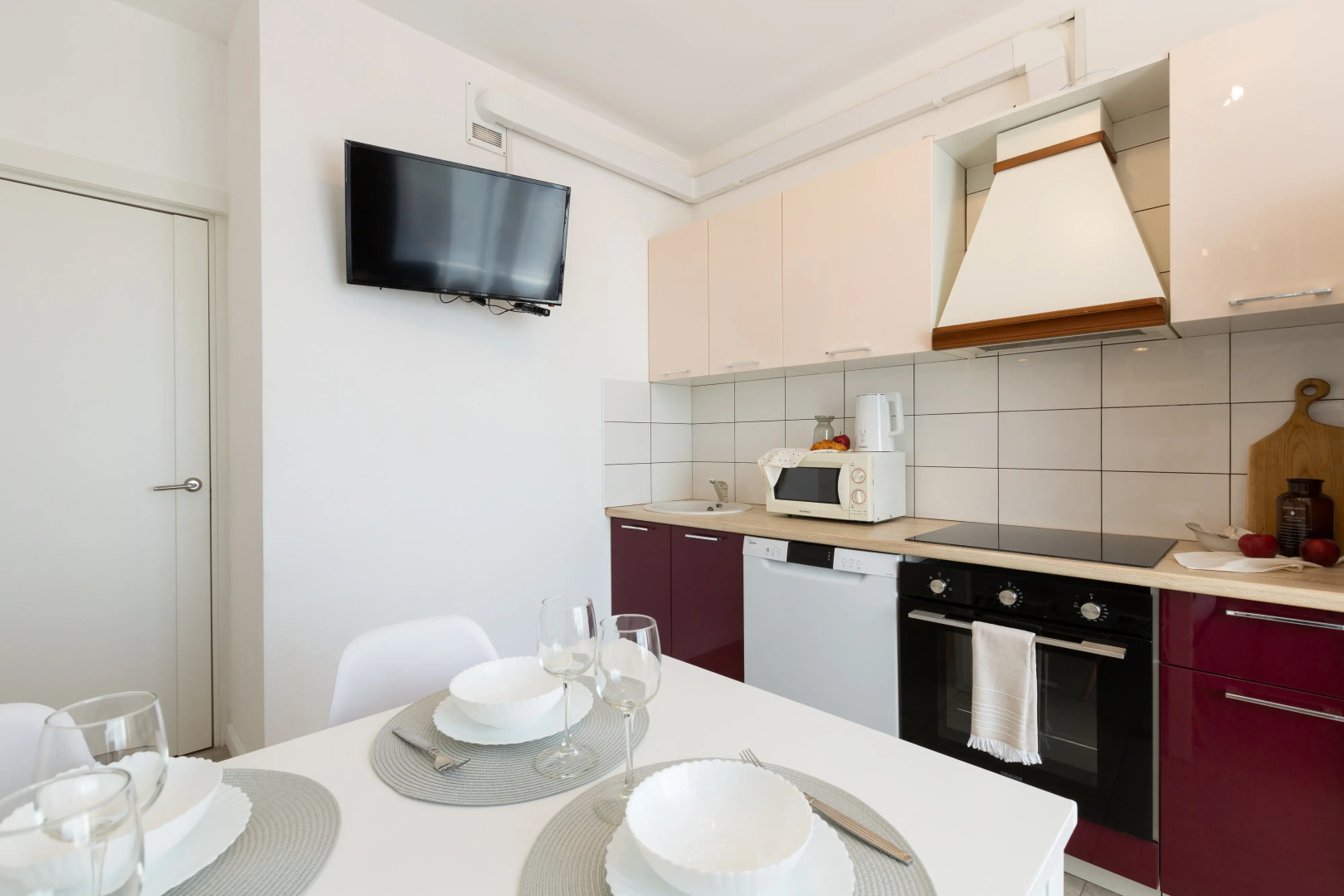 Апартаменты Life Apartments ЖК Спутник, рядом Экспоцентр и ТЦ Vegas