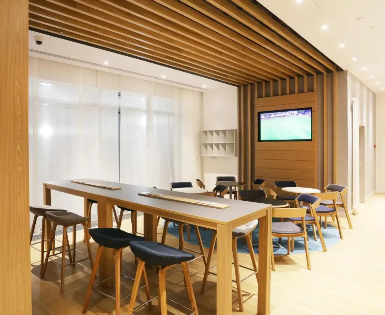Отель Cosmos Smart Moscow Dubininskaya Hotel