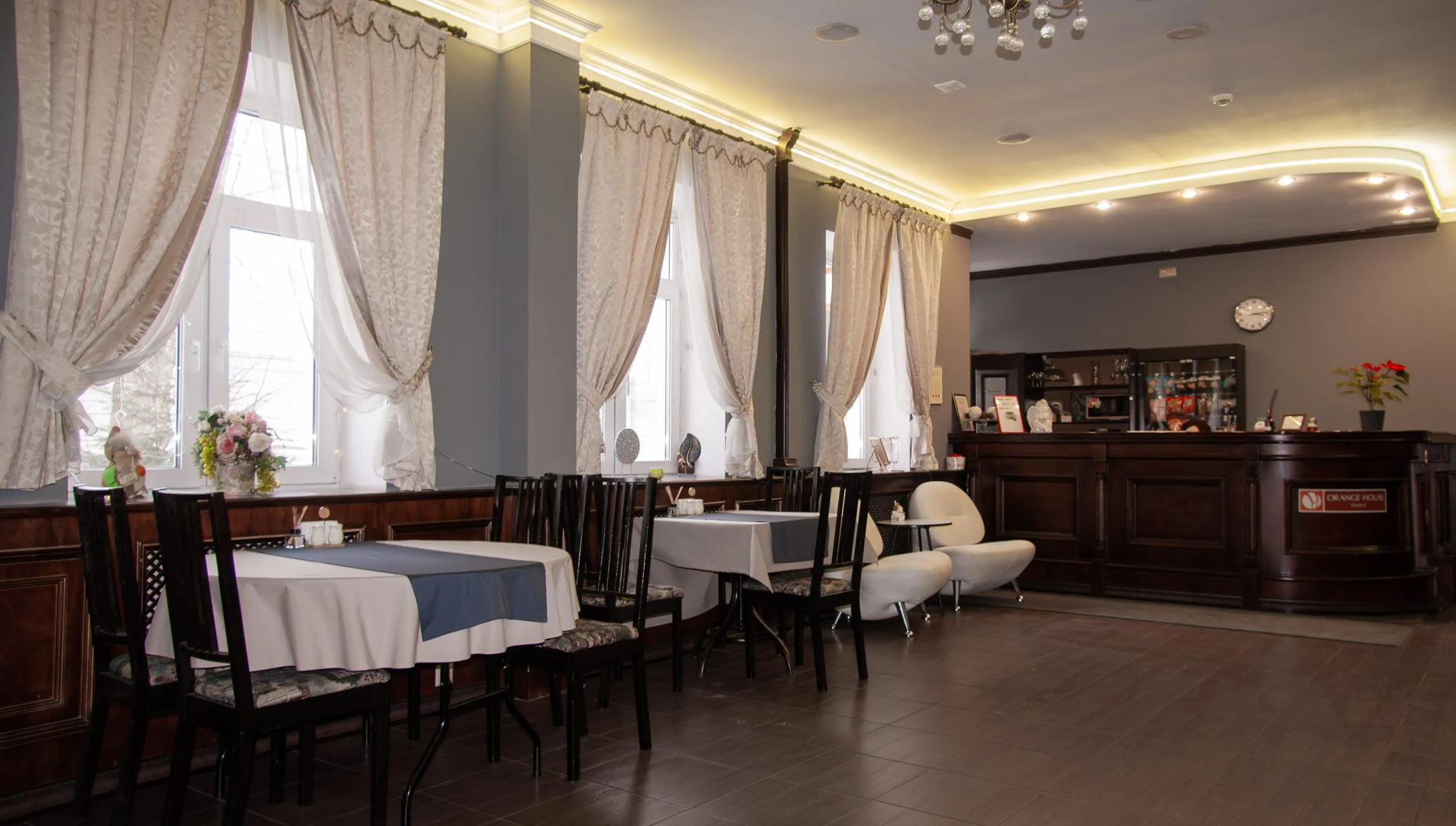 Отель Орандж Хаус ООО Орандж Хаус