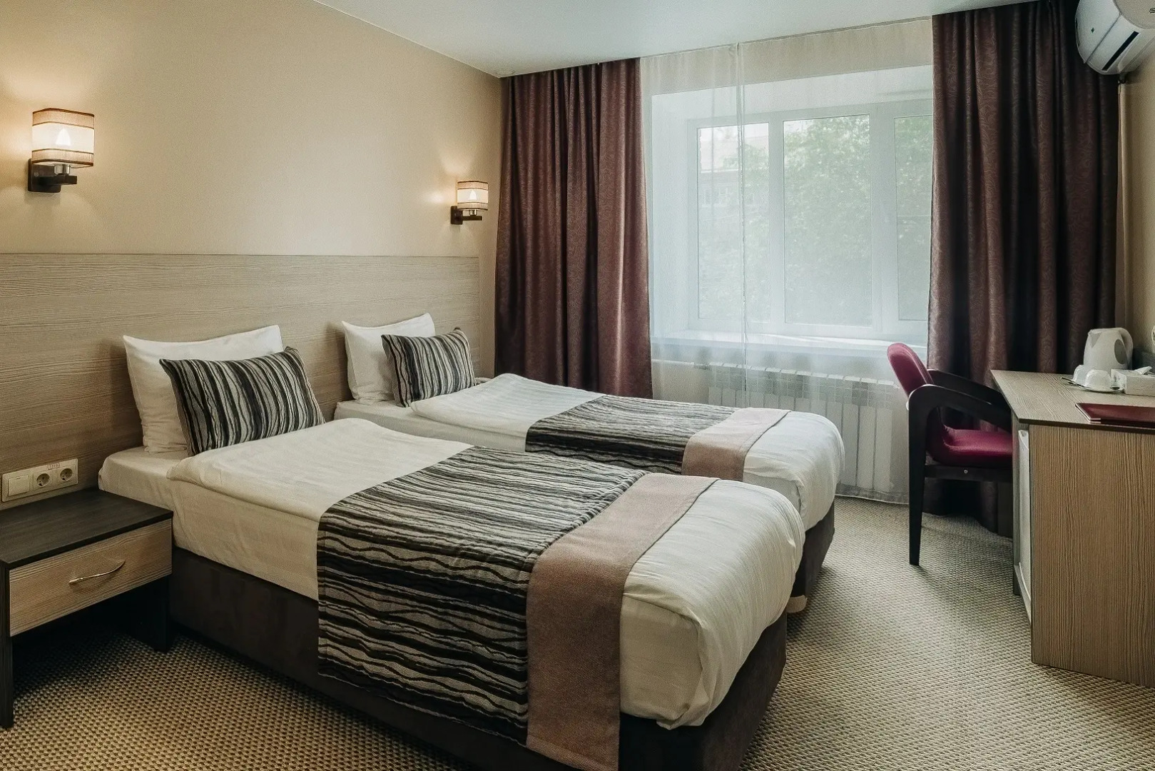 Отель Аврора