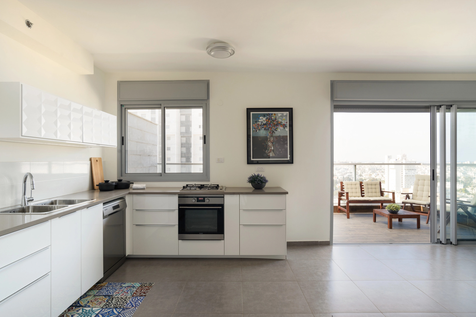 Апартаменты Deluxe & Terrace with City Overview by FeelHome