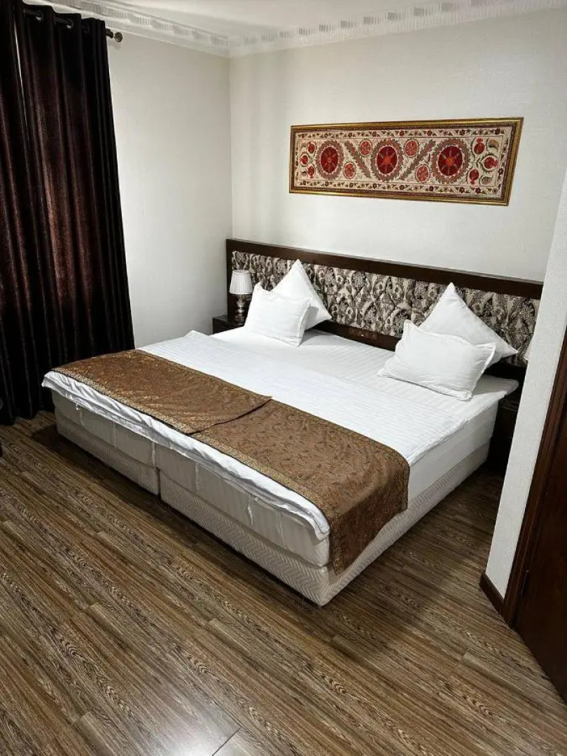 Отель Shahriston