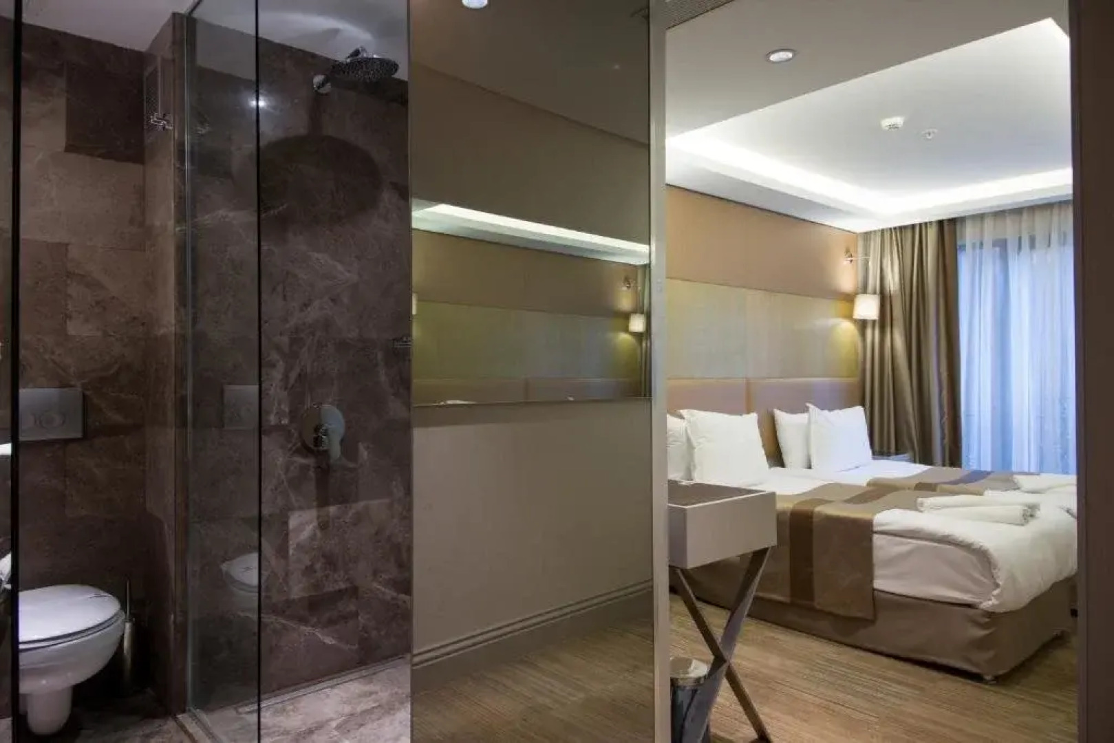 GK Regency Suites