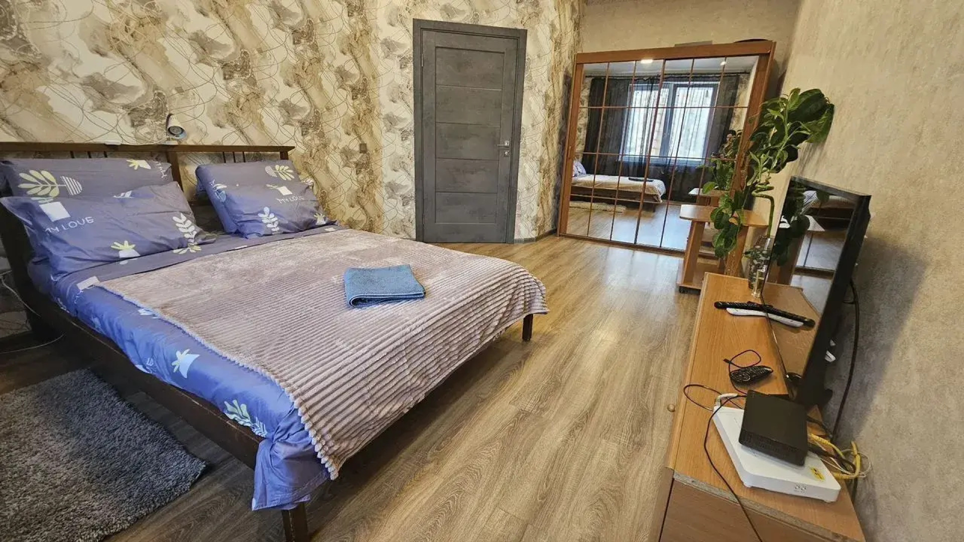 Квартира просторная на бульваре Космонавтов 5