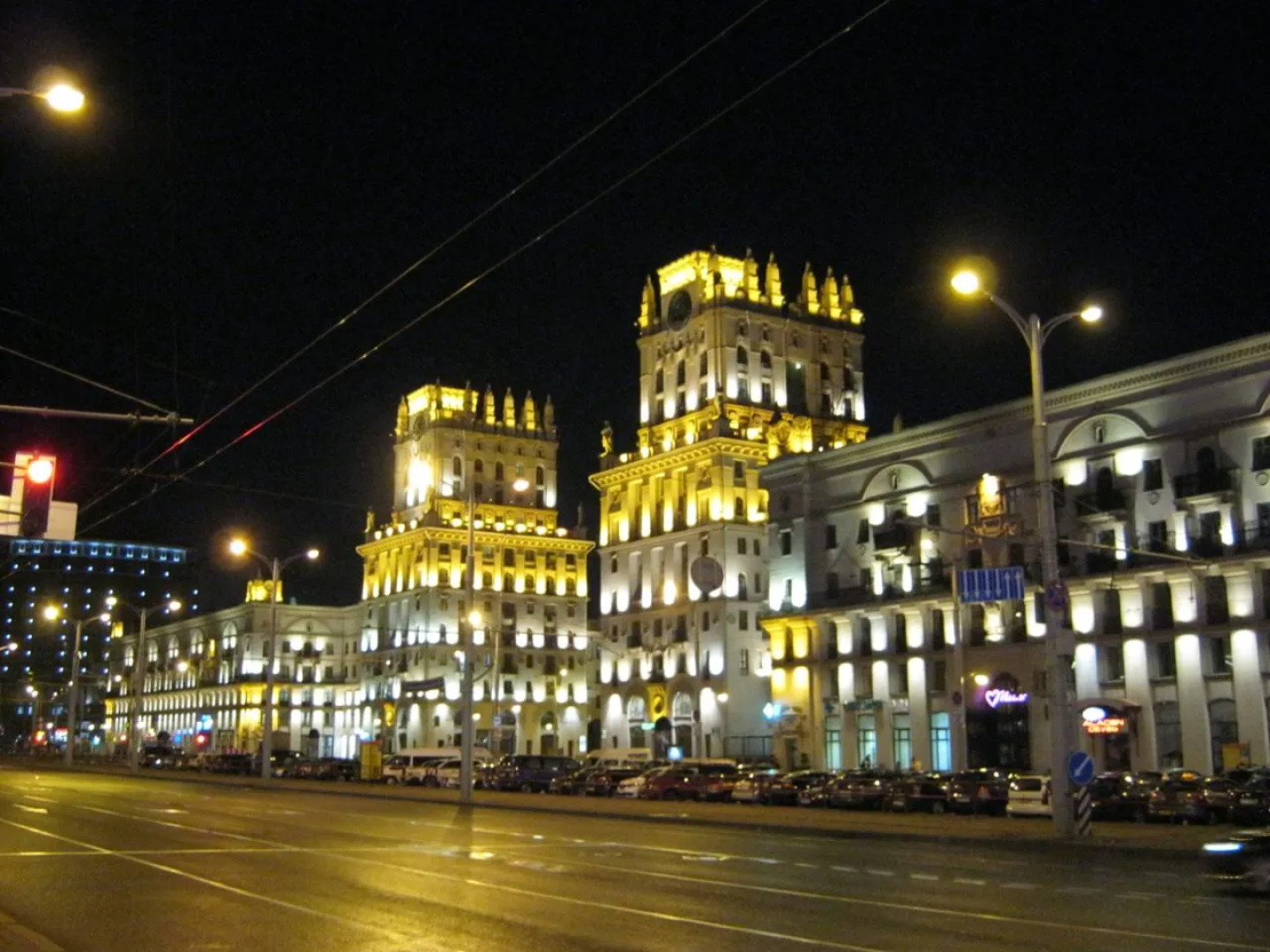 Апартаменты на Кирова 1 у жд вокзала Динамо