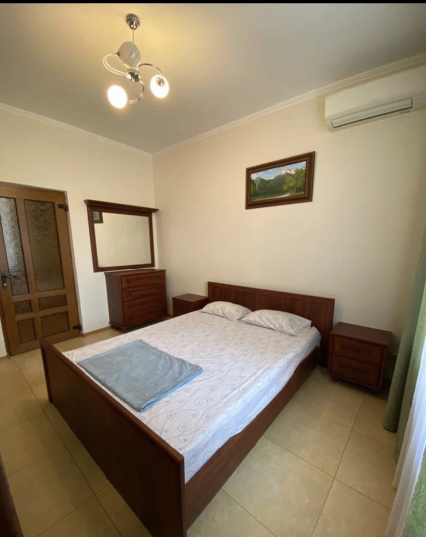 Апартаменты Элитная трехкомнатная квартира