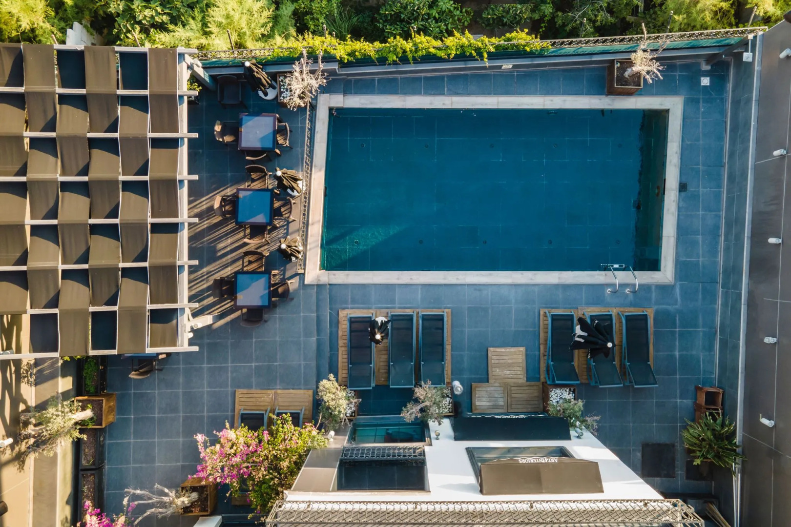 Отель Art & Interiors