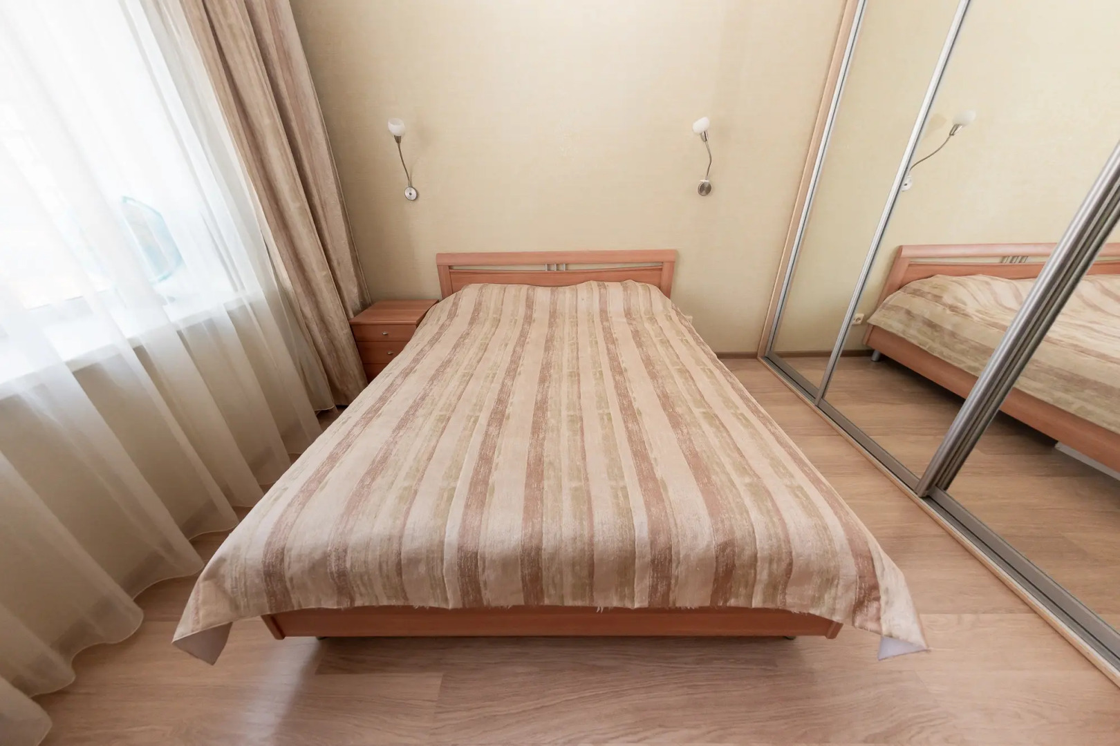 Апартаменты на Романа Брянского 8/1