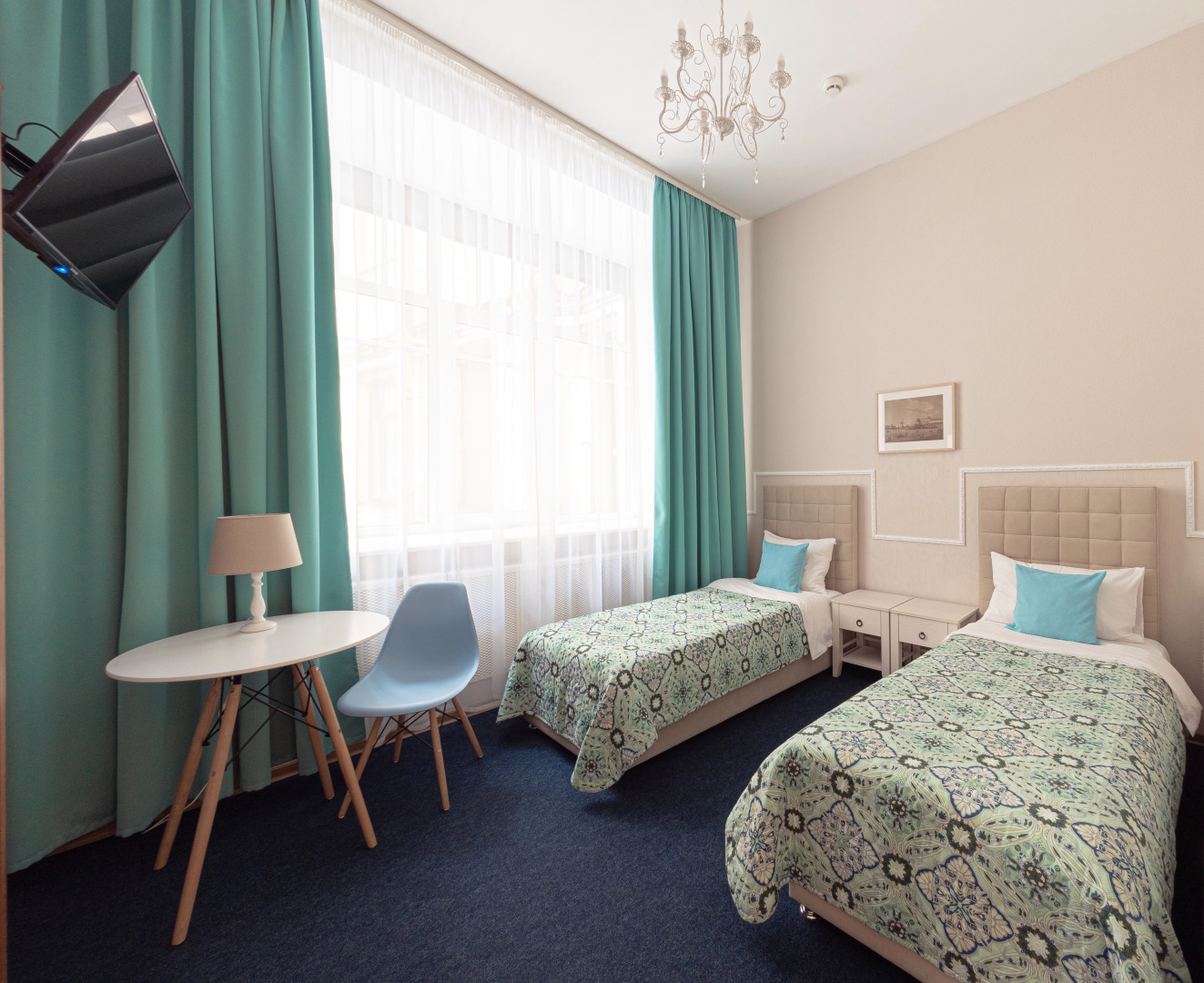 Отель Искра