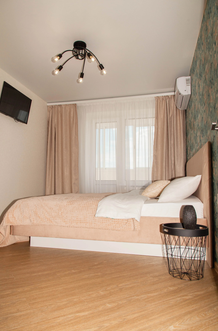 Квартира Двухкомнатные на улице Антонова 47