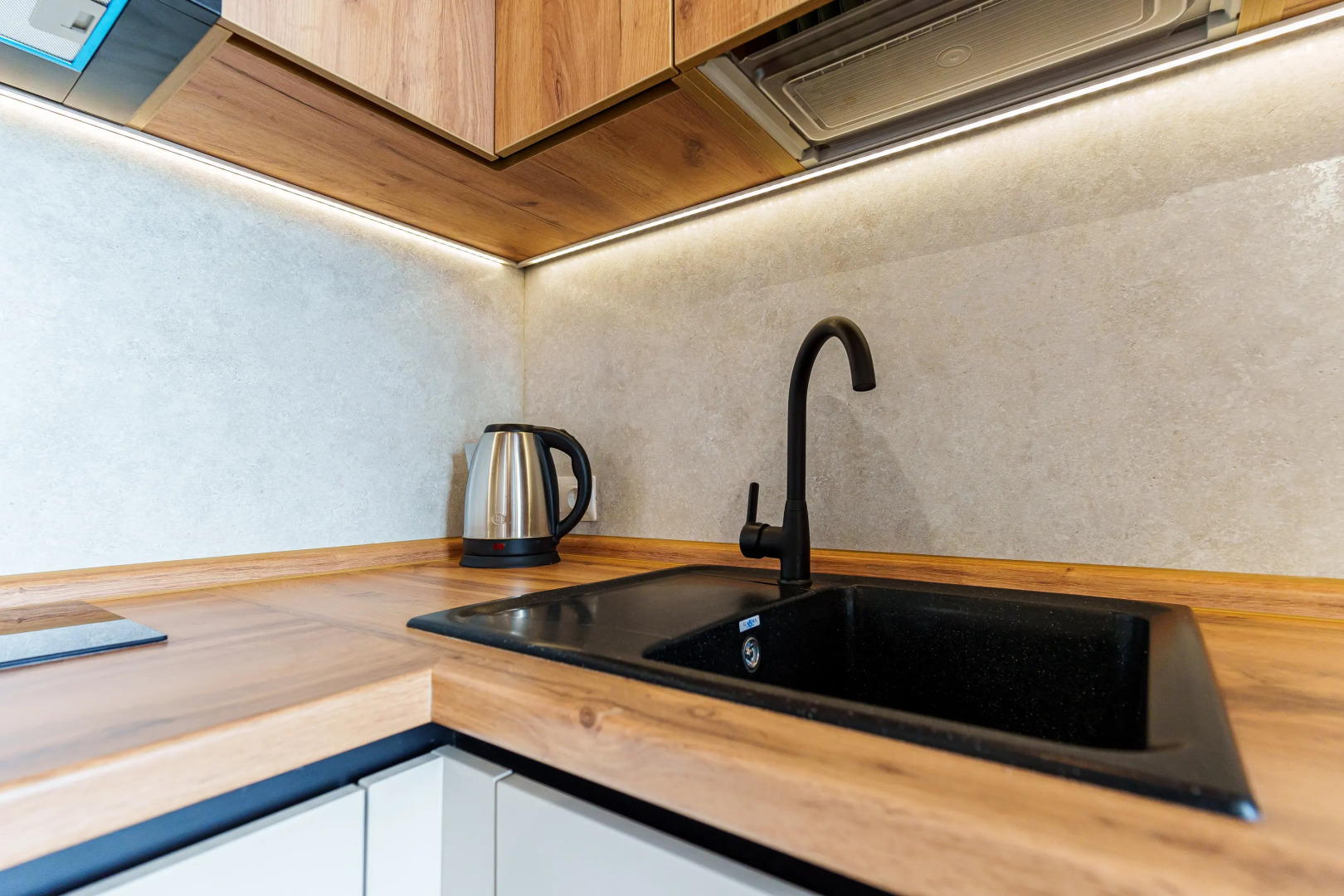 Апартаменты на Мысхакском шоссе с панорамным видом 1