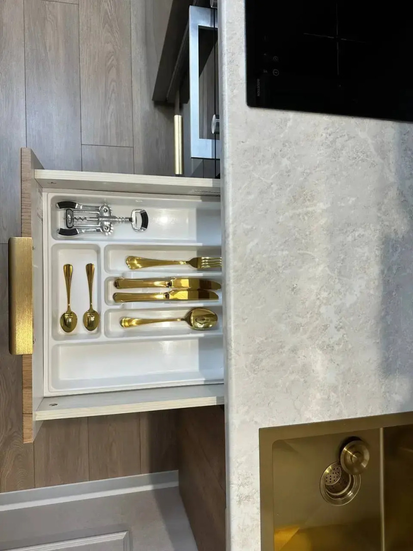 Квартира Поделам Дизайнерская на 14 этаже у арены Трактор