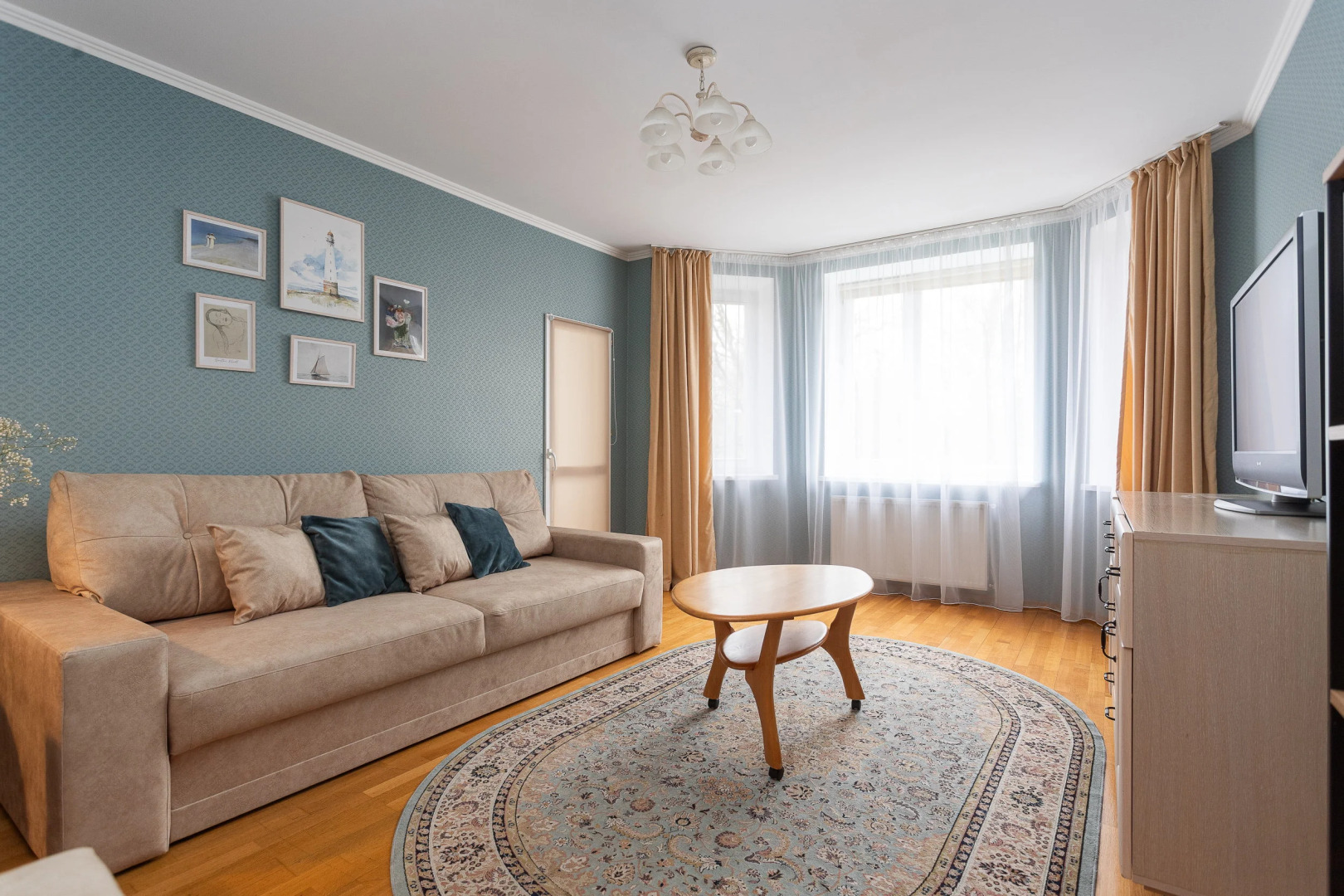 Квартира Двухкомнатная вид на Ботанический сад на 2 этаже