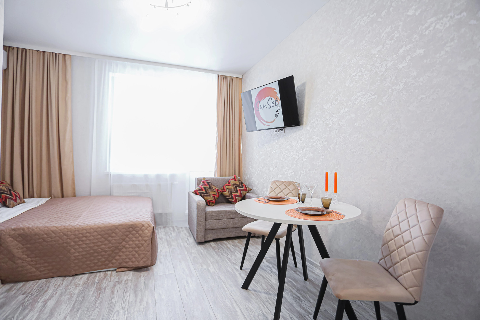 Апартаменты SunSet Радионова 202