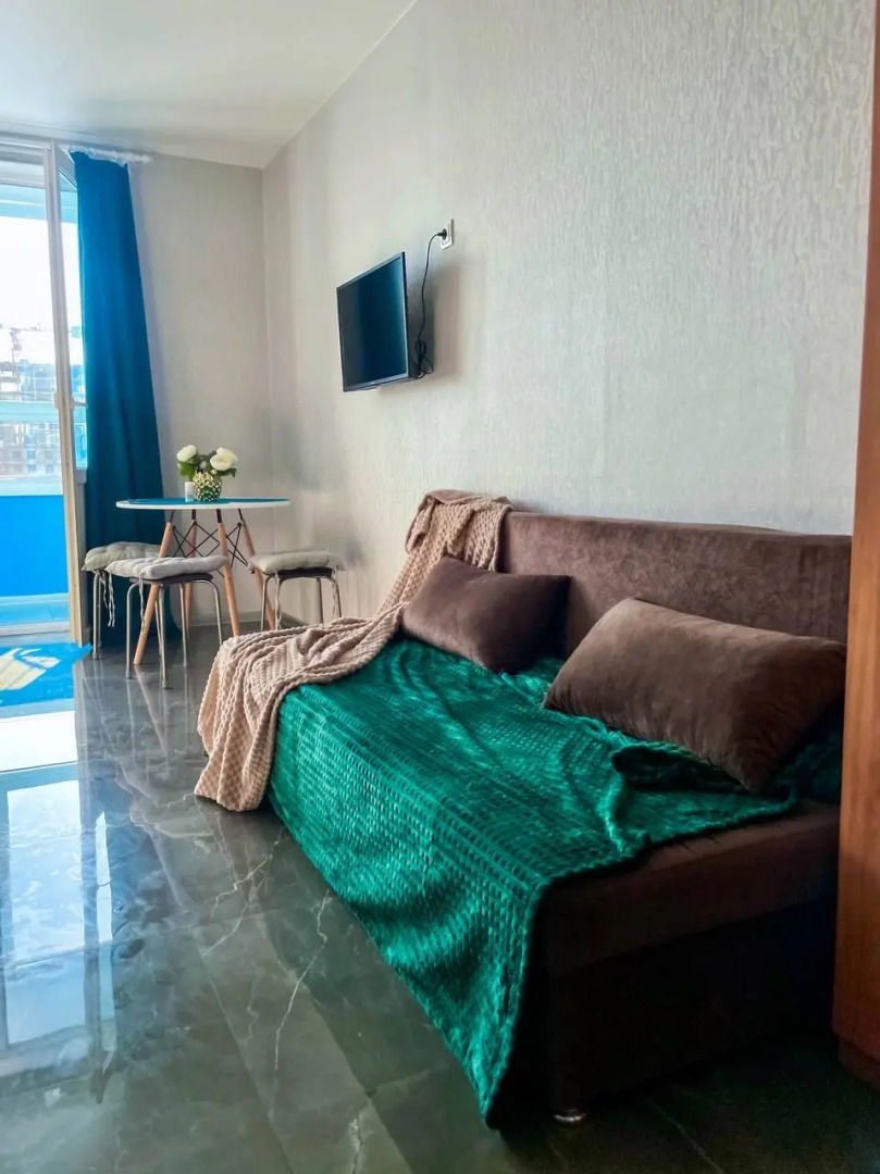 Квартира Уютная на 22 этаже с видом на горы и море,15мин до набережной пешком