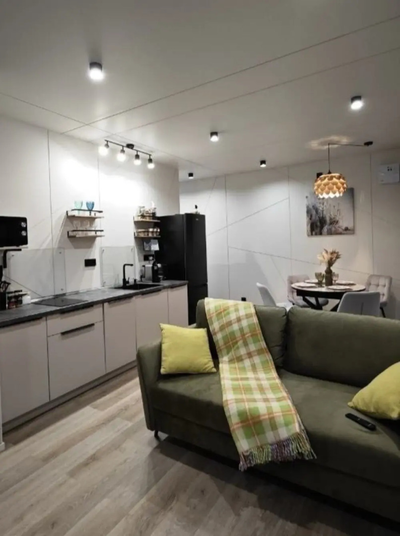 Частный дом с камином и потрясающим видом на лес