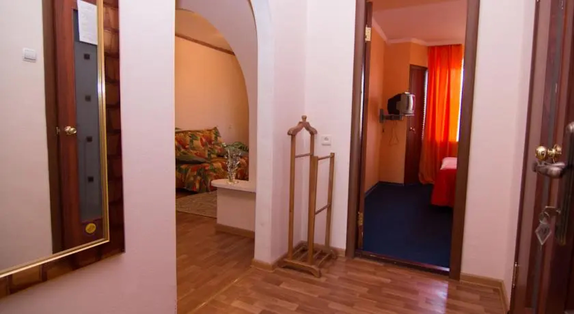 Отель Зори Ваха