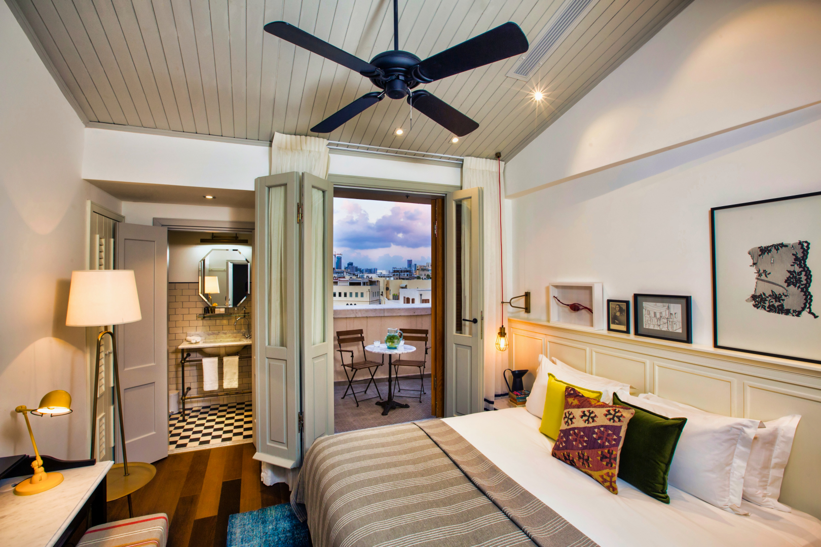 Отель Market house - an Atlas