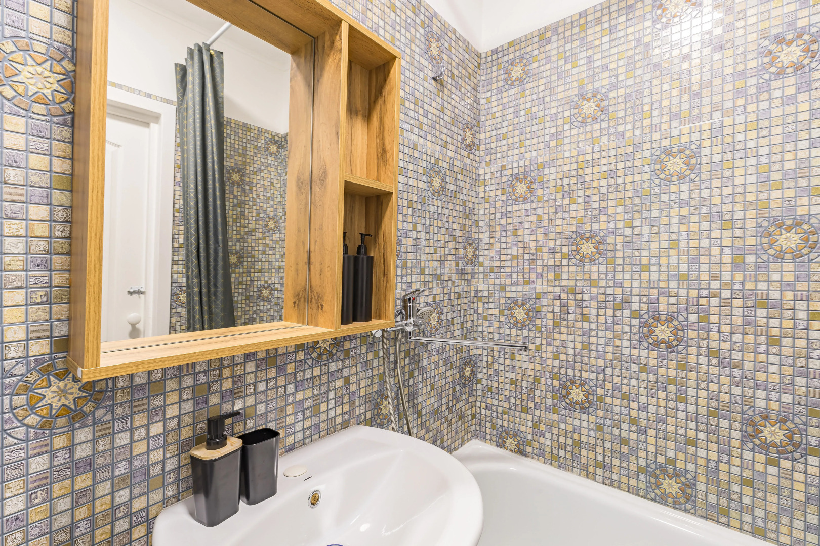 Квартира Стрелка Бурнаковская 77