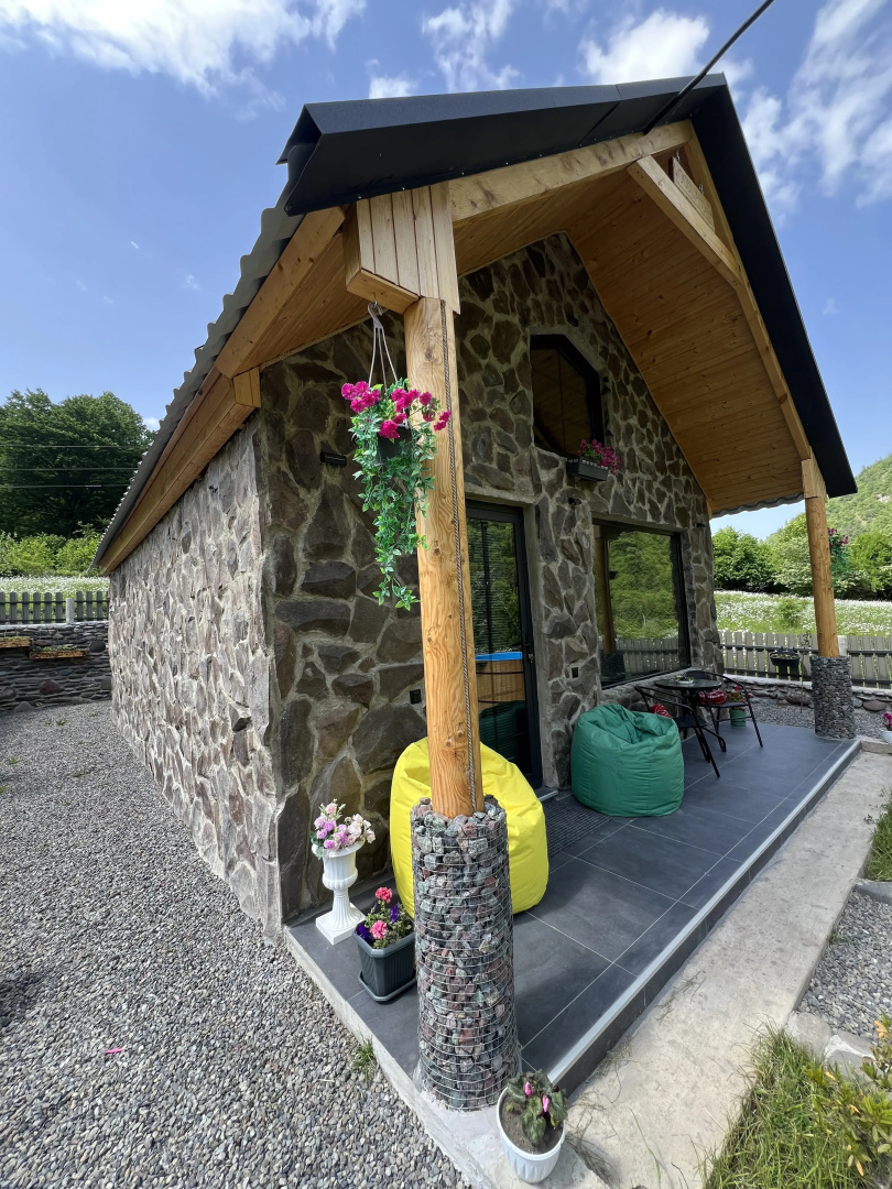 Частный дом Woodlandia Resort Borjomi with hot tub