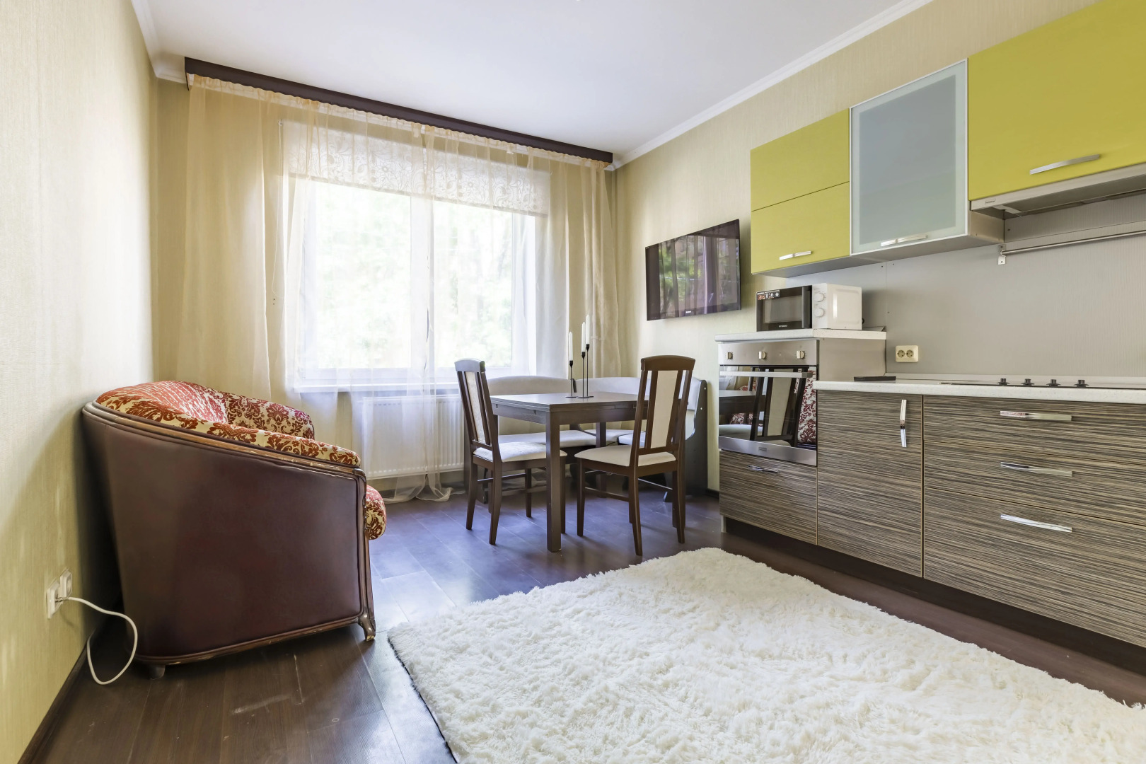 Апартаменты на Моисеенко 3 DereMRents ДереМРентс