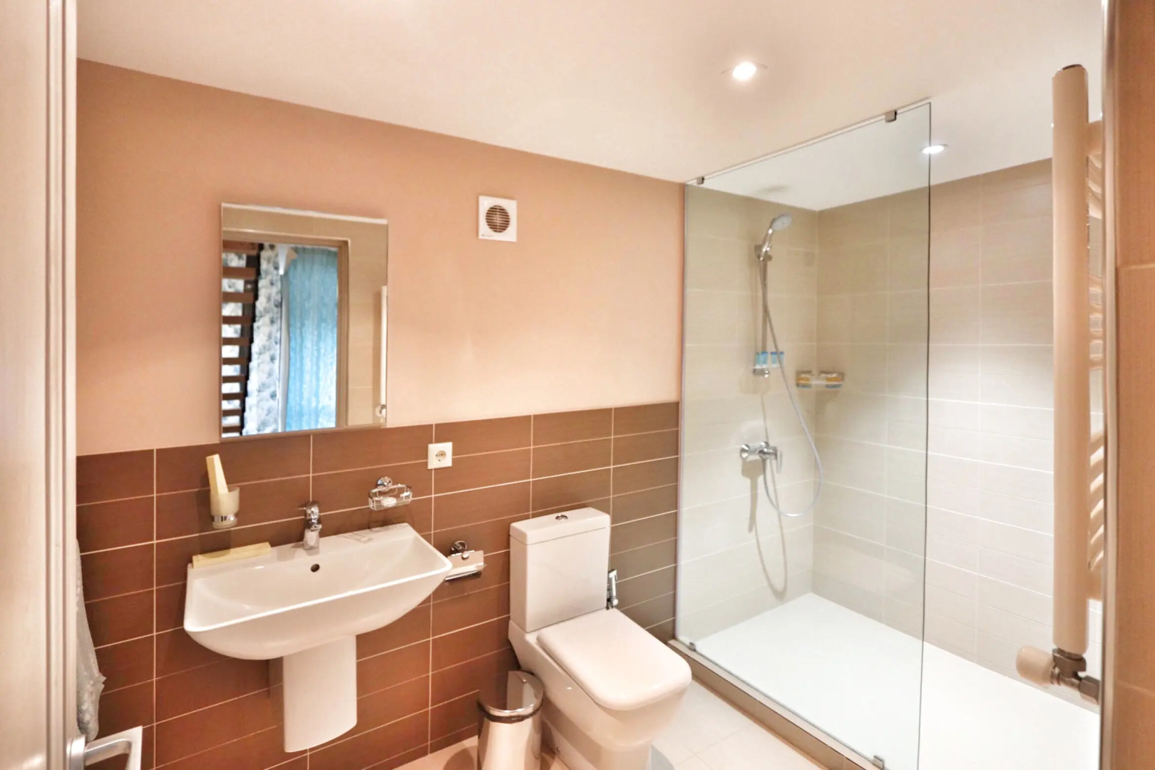 Отель Teghenis Resort