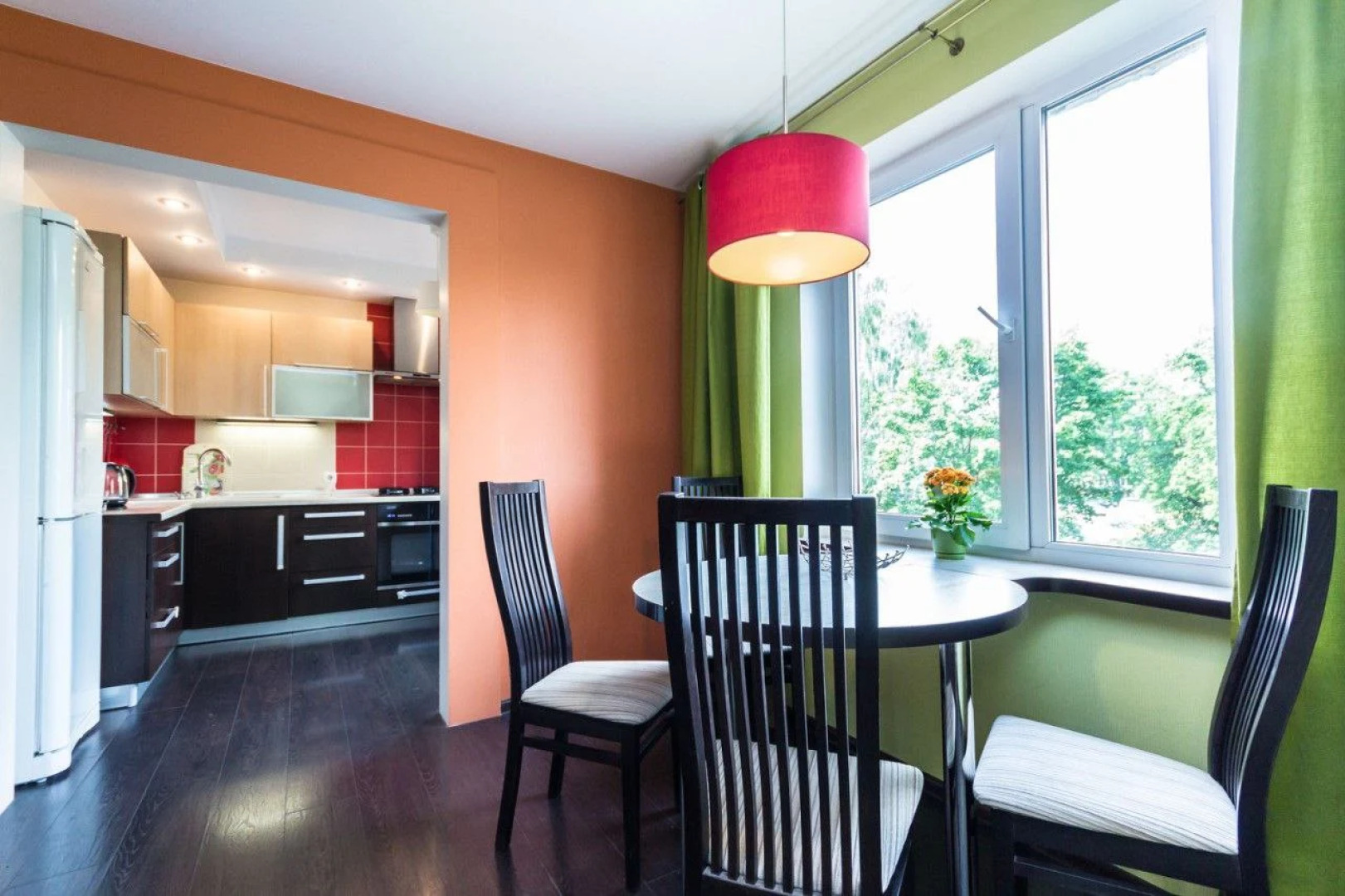 Апартаменты ТРЕХКОМНАТНЫЕ В 10 МИНУТАХ ОТ ЦЕНТРА