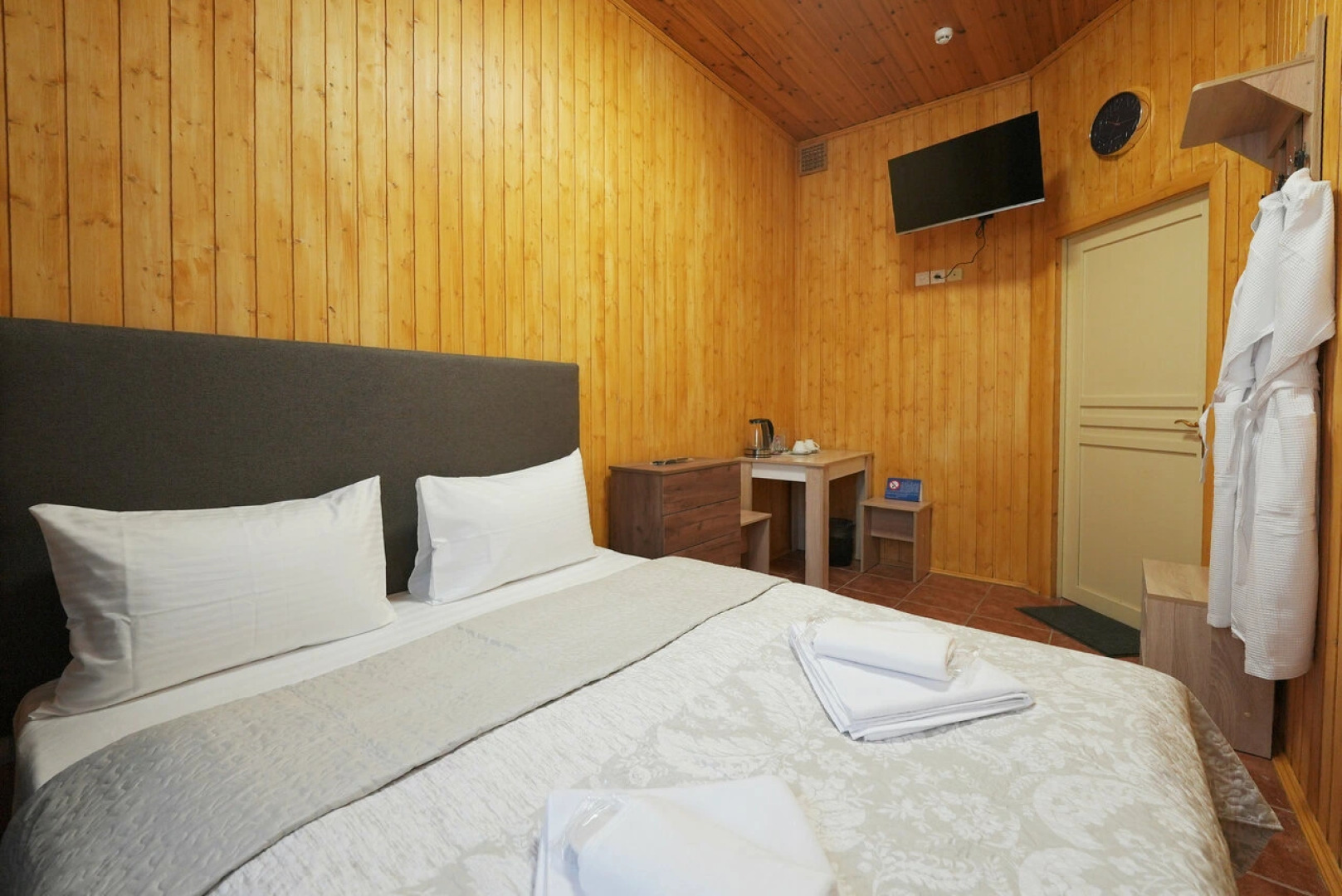 Отель Афина