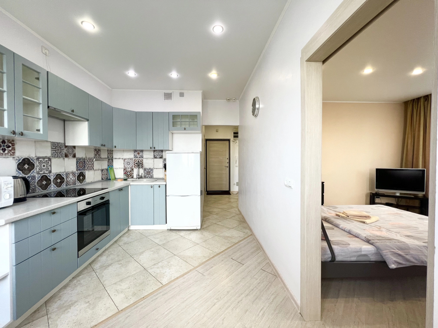 Апартаменты Однокомнатные на Переулке Хрустальном 27 на 17 этаже