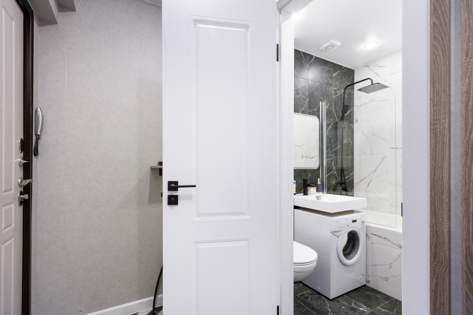 Квартира Студия с Новым Ремонтом в Центре Для 4 Гостей