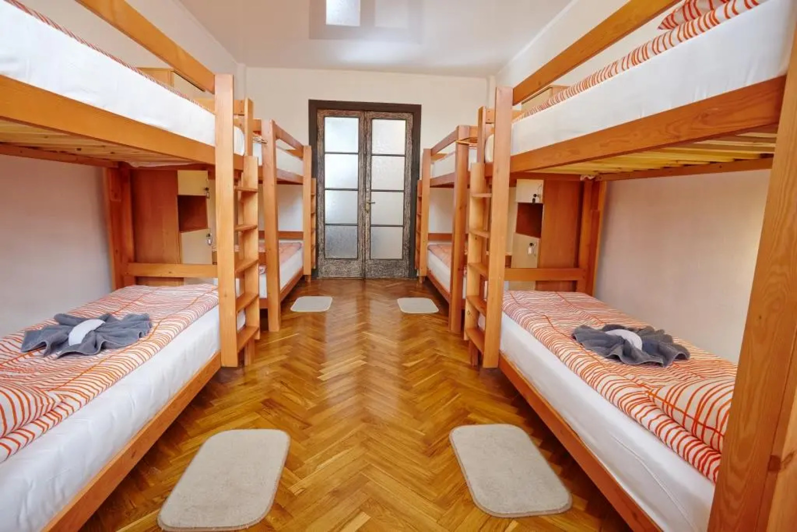 Хостел Smart Inn