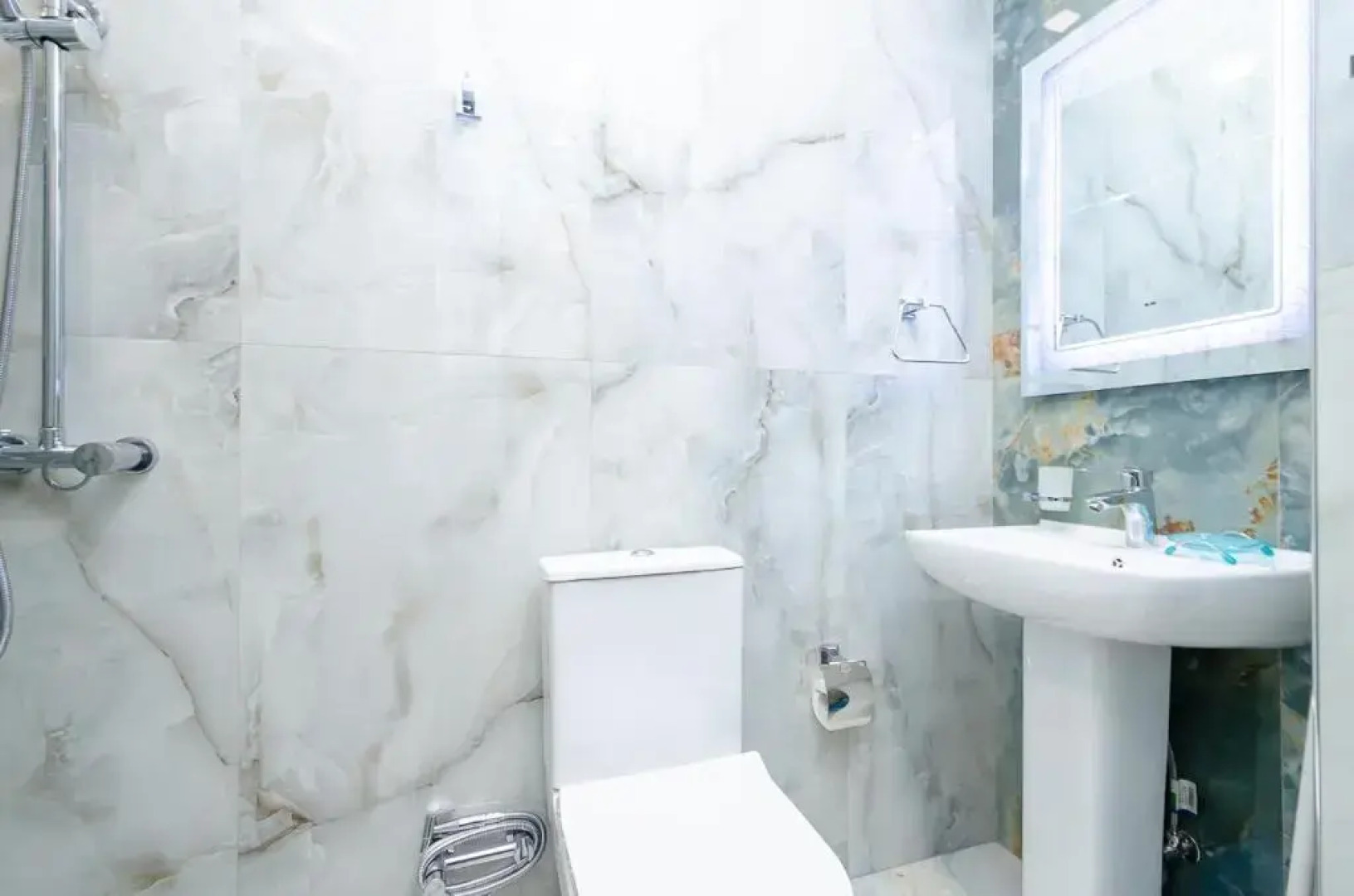 Квартира Двухкомнатная в Центре со Свежим Ремонтом