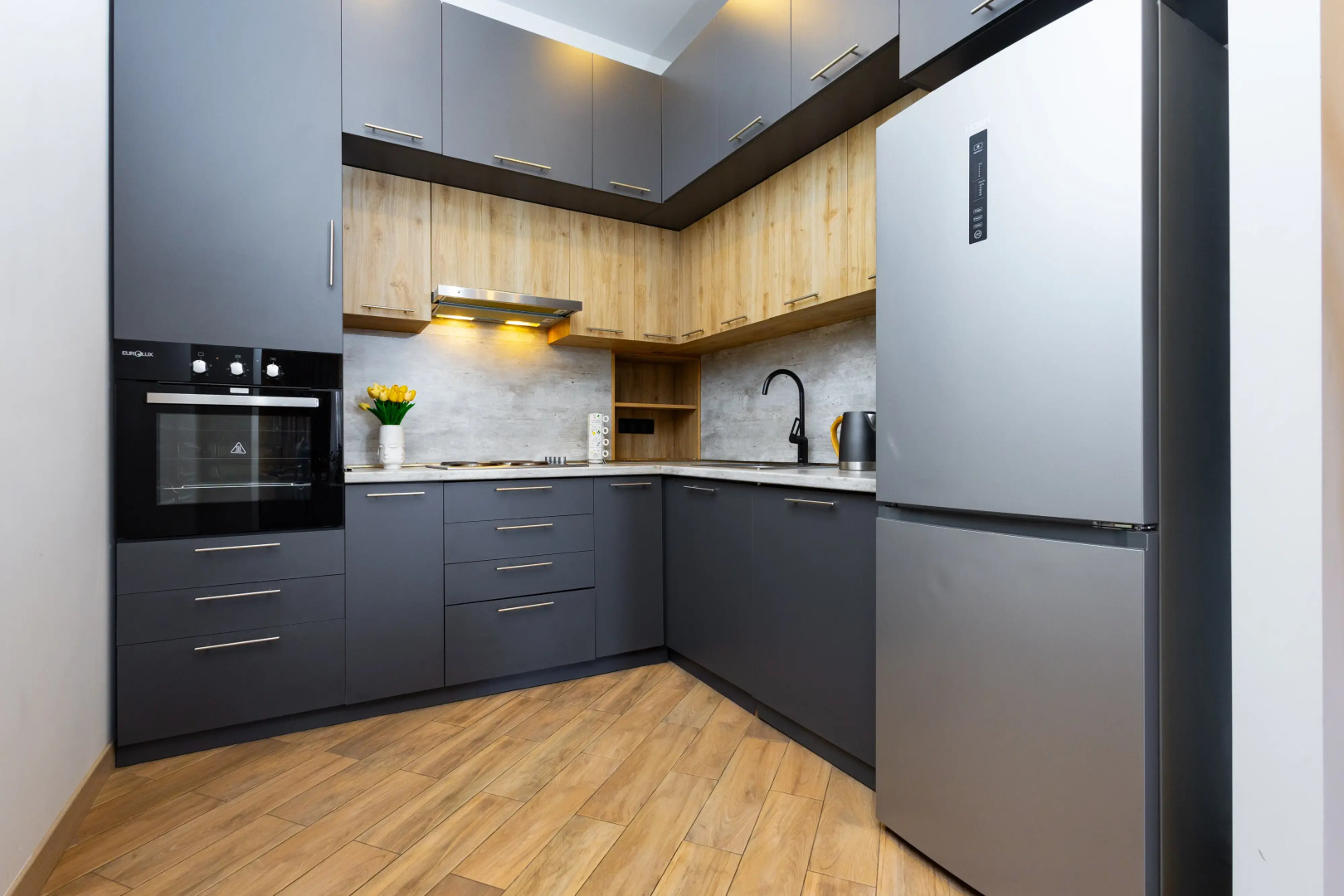 Квартира 2 комнатная на улице Дереник Демирчян DE144