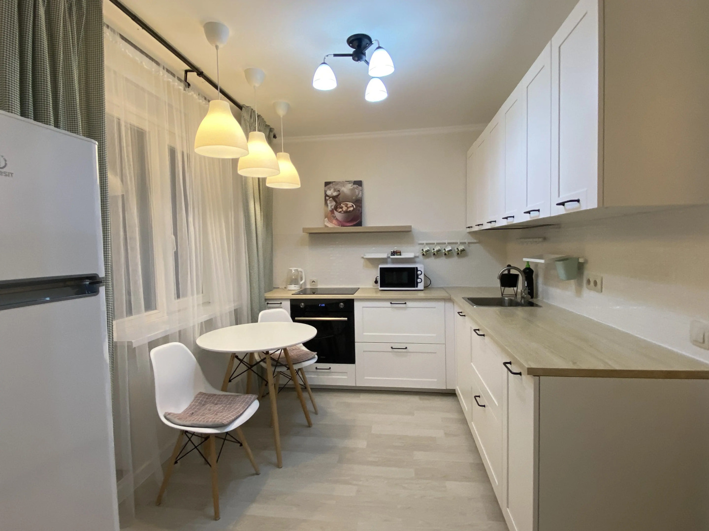 Квартира Современная рядом с ТЦ Остров Arendatmn24