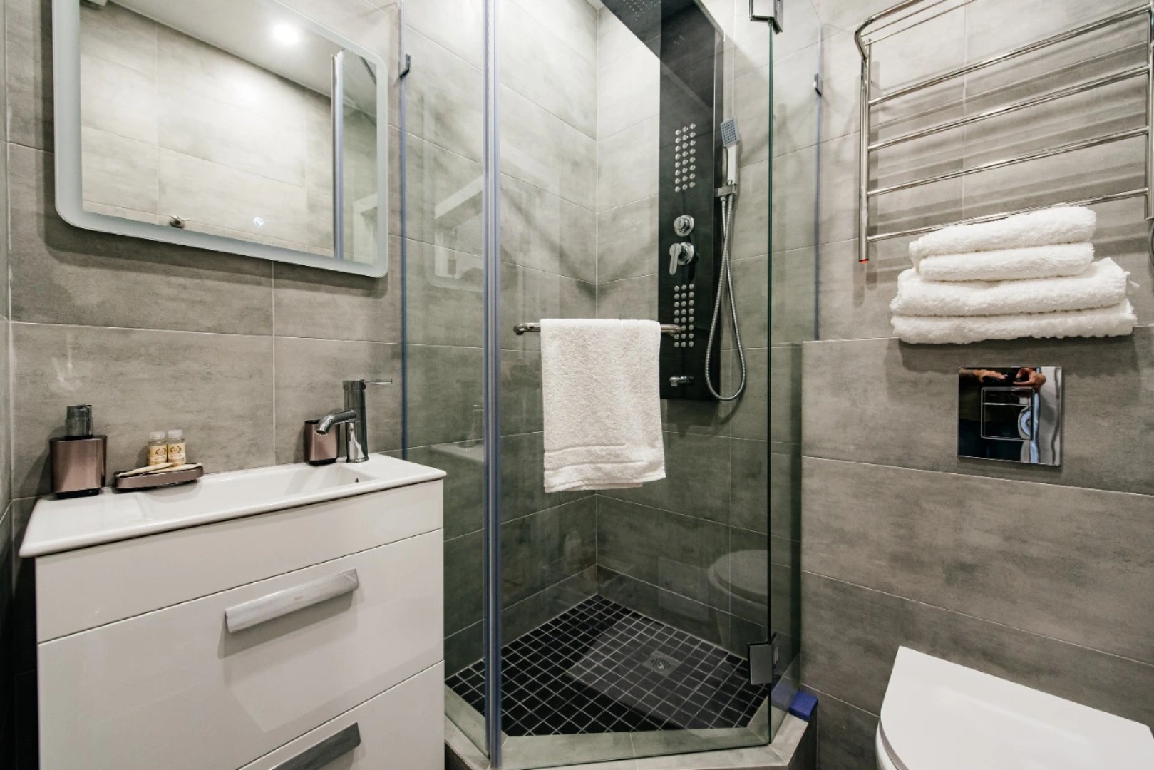 Апартаменты ЖК Метрополь с Бассейном