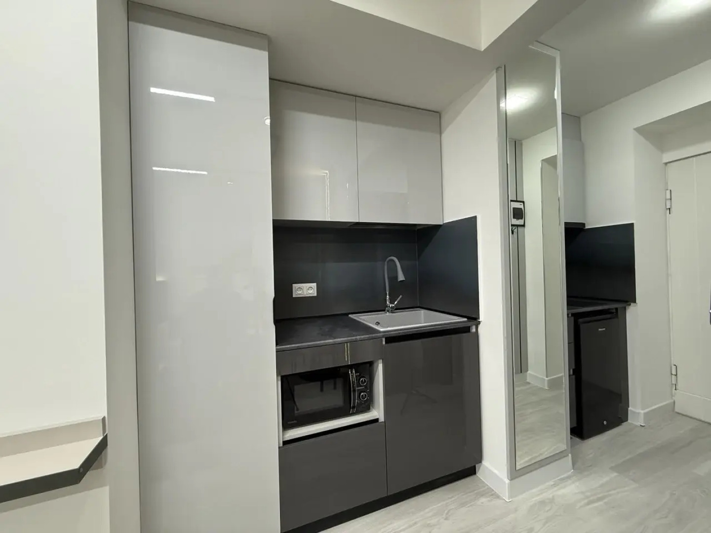 Апартаменты Stylish studio next to Malibu pk