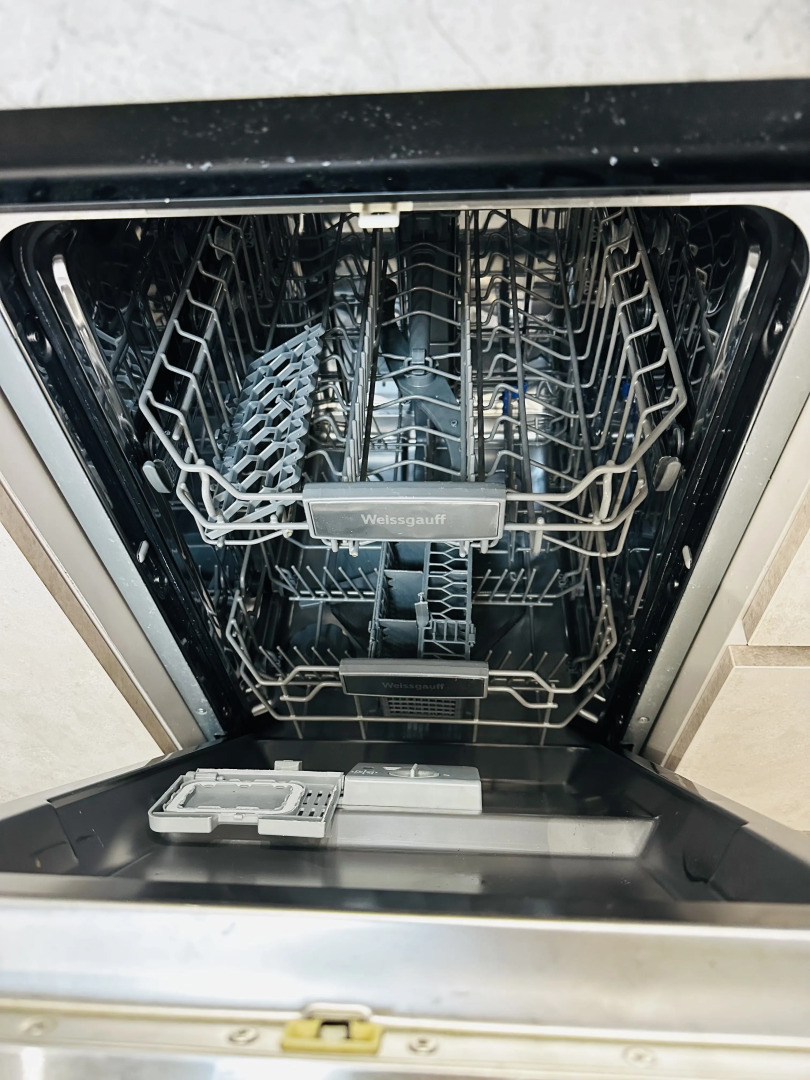 Квартира с дизайнерским ремонтом рядом с ИРНИТу