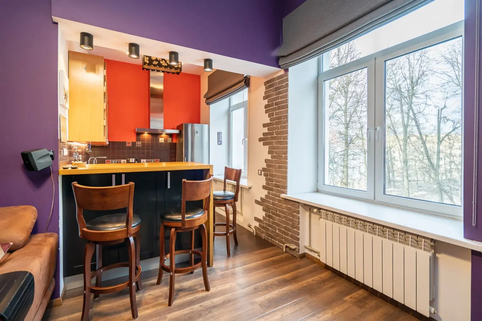 Апартаменты Трехкомнатная квартира возле парка Горького