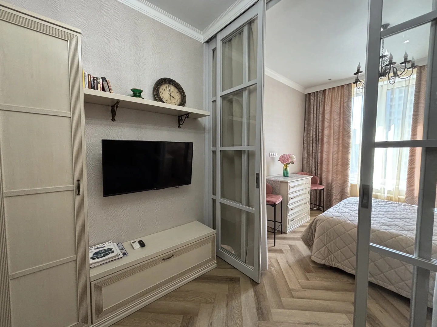 Апартаменты Семейная студия Люкс Монро