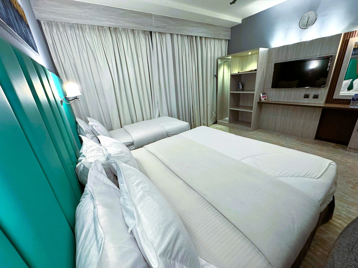 Hafez Hotel Apartments