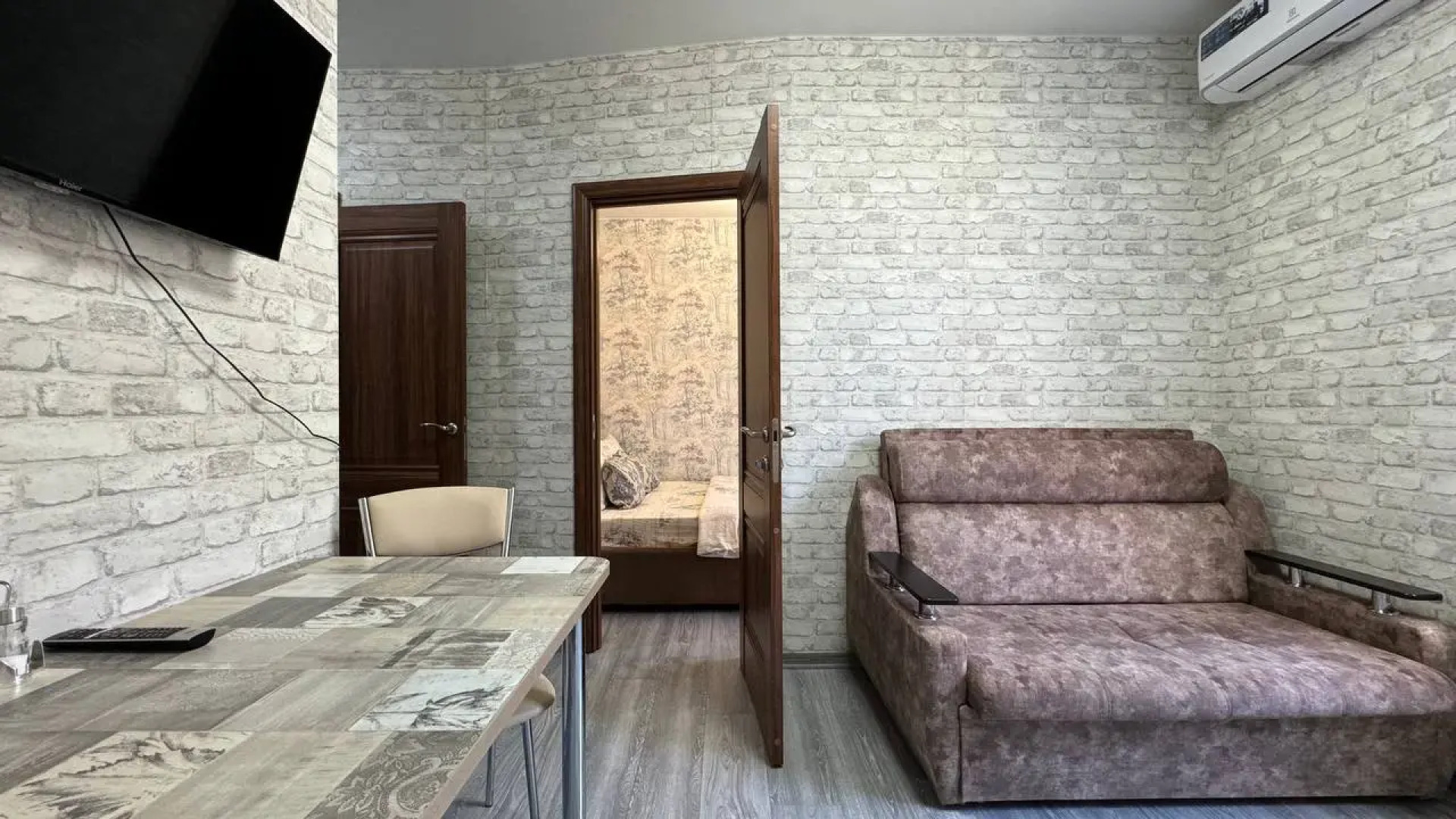 Квартира с отдельной спальней и видом на горы на Березовой 28/1 Я на море